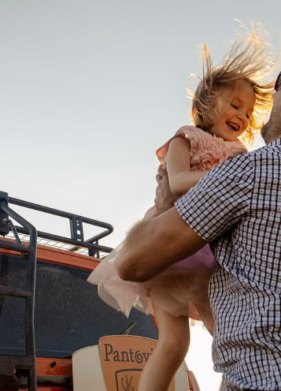Comment intégrer la parentalité bienveillante dans les voyages en famille