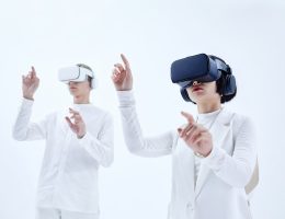 Avantages et limites de la réalité virtuelle et augmentée en classe
