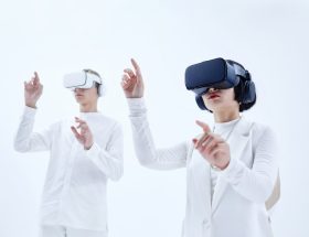 Avantages et limites de la réalité virtuelle et augmentée en classe