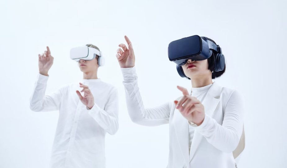 Avantages et limites de la réalité virtuelle et augmentée en classe