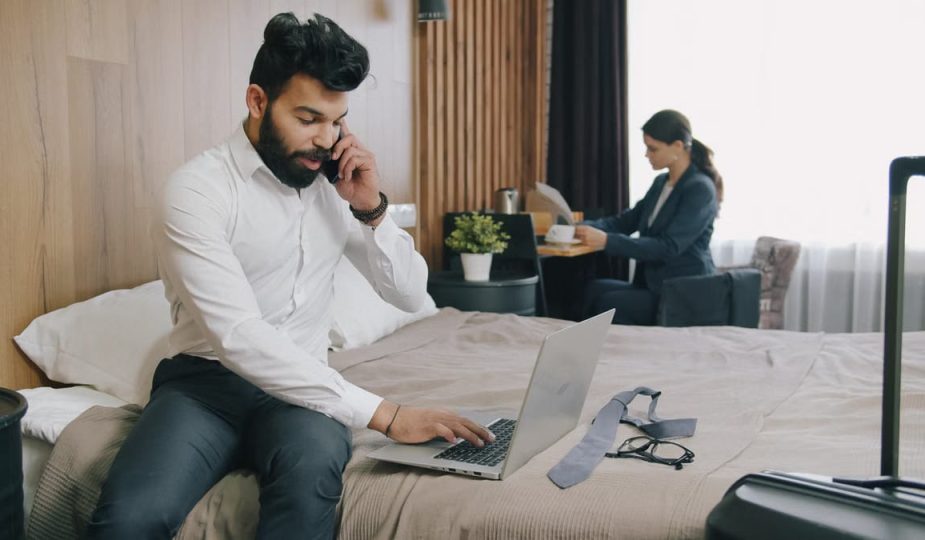 Télétravail et hôtels : la révolution des séjours longs en 2026