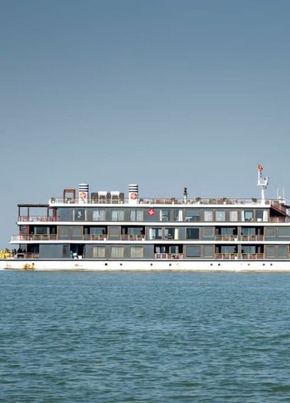 Hôtels flottants 2026 : la révolution touristique sur l'eau