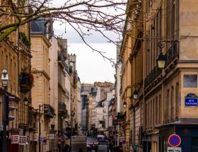 Un week-end à Paris en voiture : vignette, stationnement et bons réflexes
