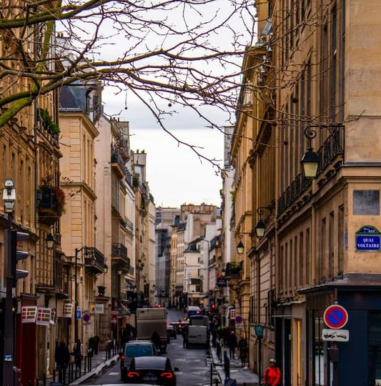 Un week-end à Paris en voiture : vignette, stationnement et bons réflexes